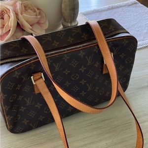 Louis Vuitton purse